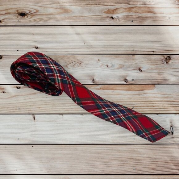 Vintage Ingles Buchan Made In Scotland Red Tartan 100% Pure Wool Men's Neck Tie - Picture 2 of 7